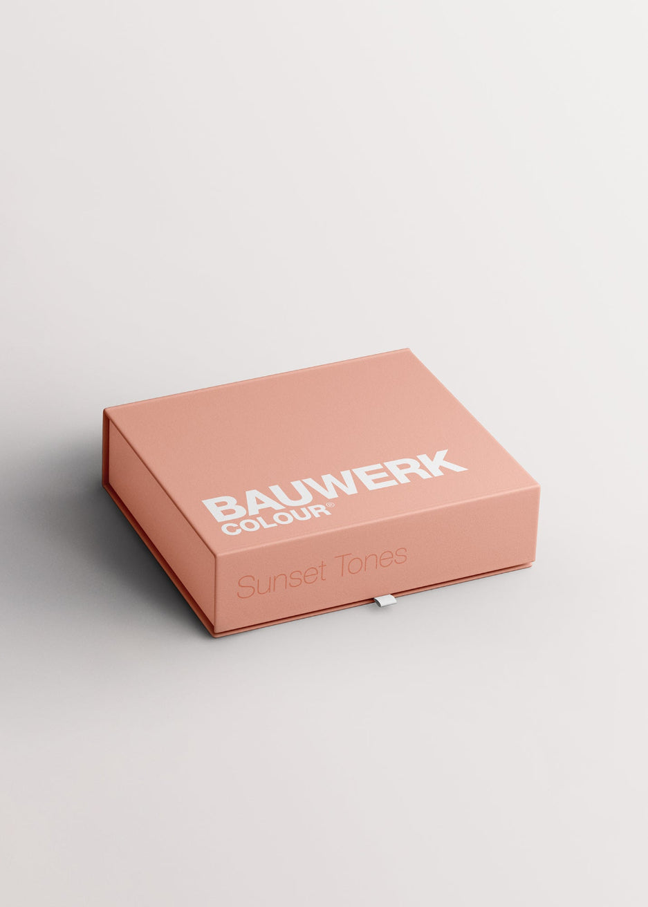 A curated set of mineral limewash paint sample cards in A6 format for architects, designers and colour specialists in sunset tones of warm terracotta and similar colours | © Bauwerk Colour